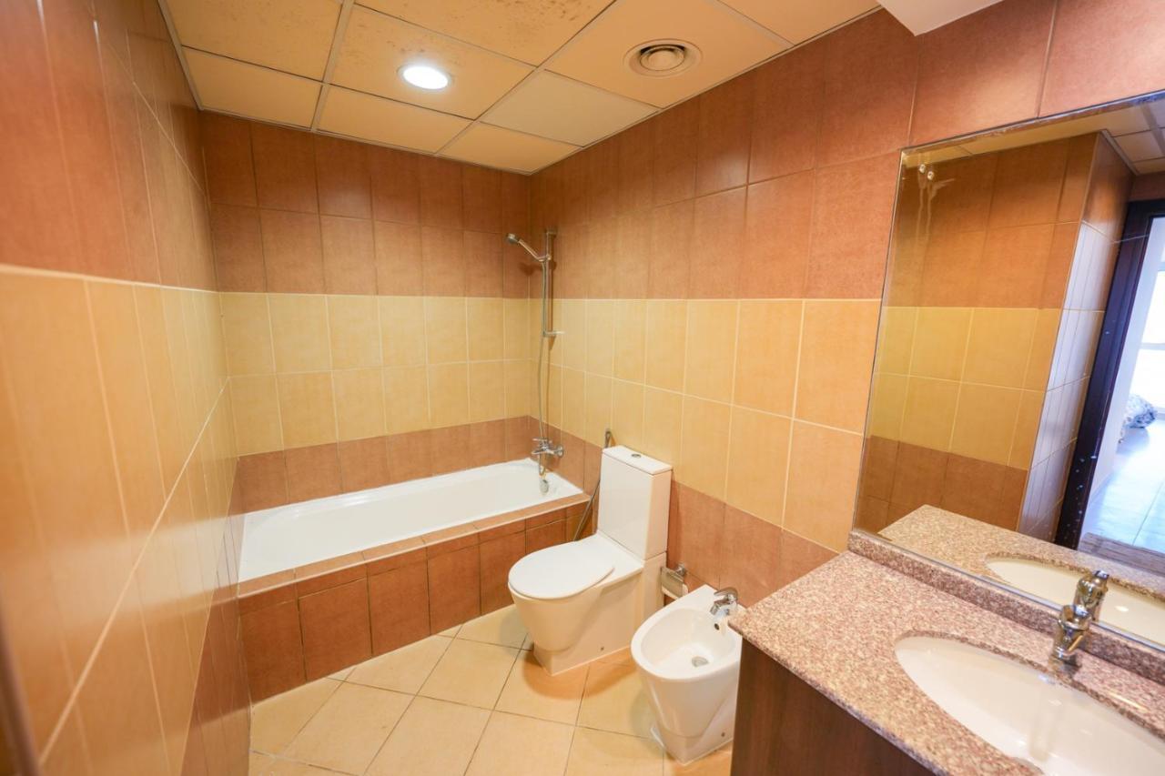 Incredible 2br With Burj Khalifa View & Balcony * Dubai