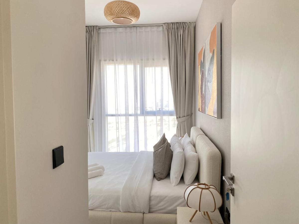 Oraya - Apt. With Skyline And Garden View Along With