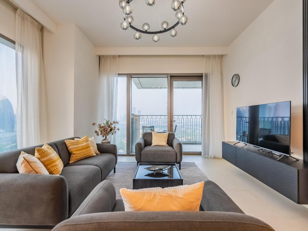 Apartment Phenomenal 2br In Downtown Views Ii Dubai