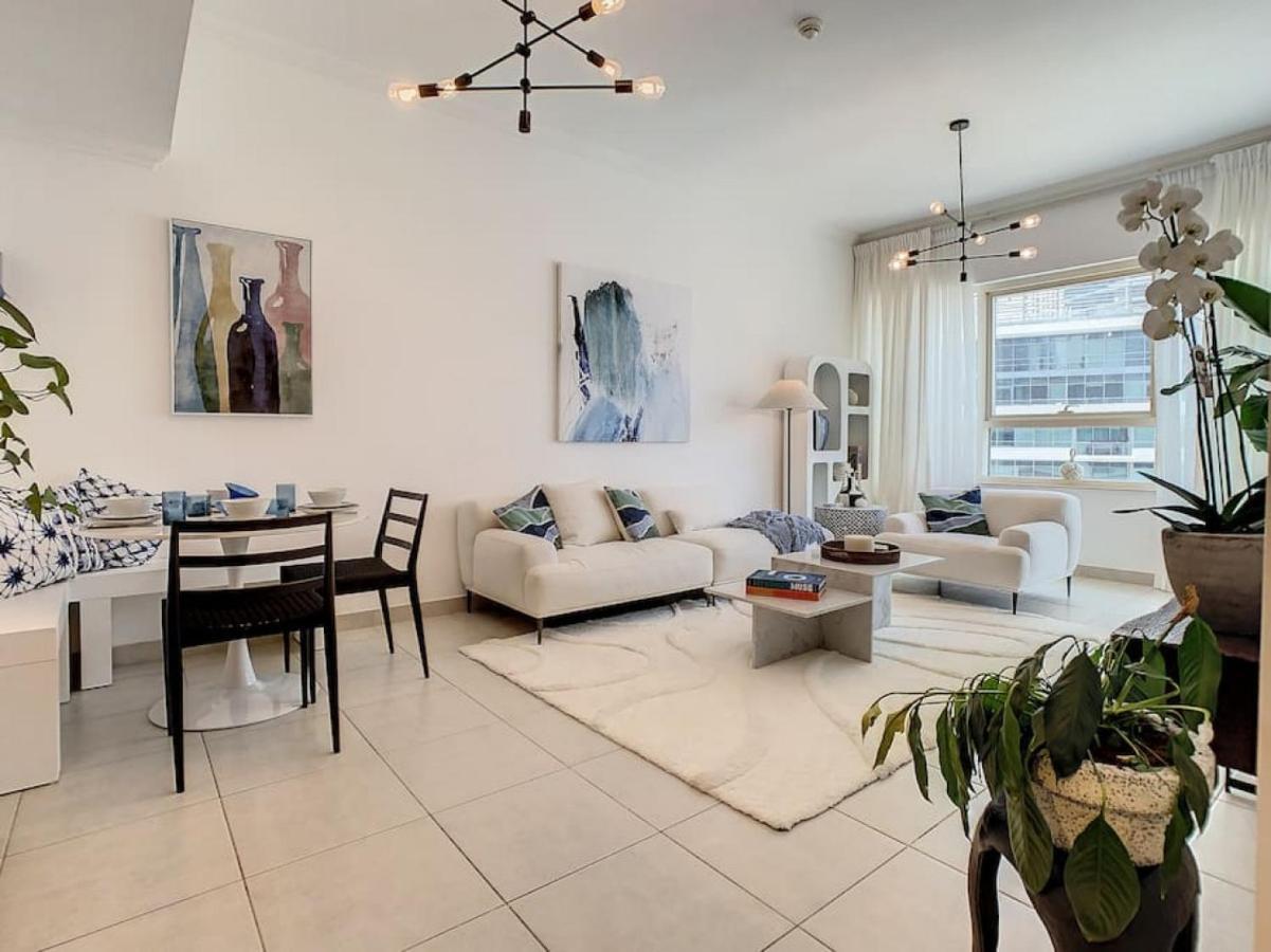 Key View - Marina Quays East * Dubai