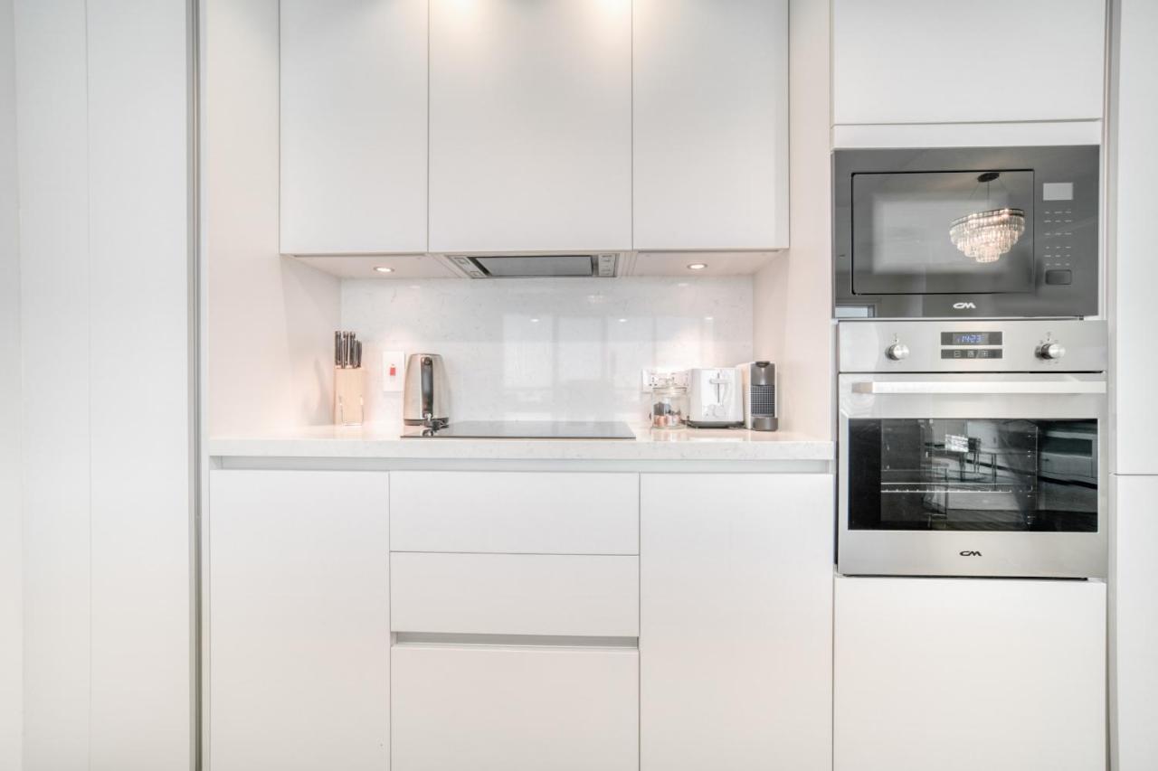 Burj 1, Downtown - Mint Apartment *
