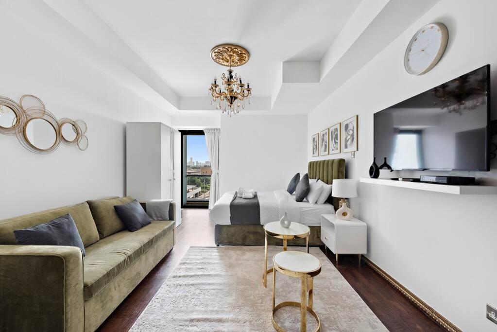 Stonetree - Elegant In Goldcrest View Dubai
