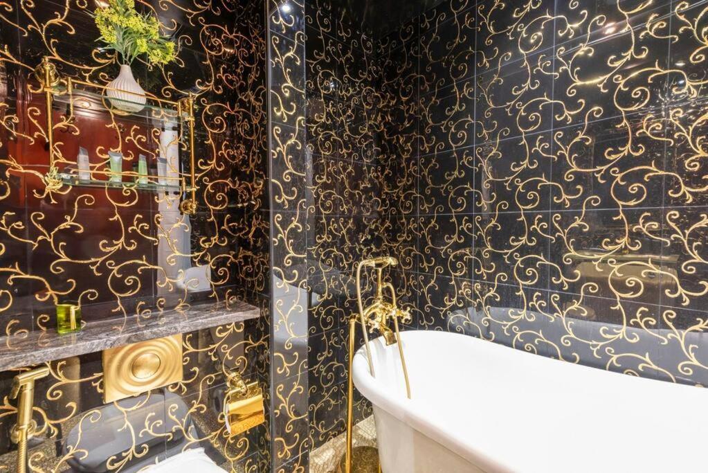 Stonetree - Elegant In Goldcrest View Apartment Dubai