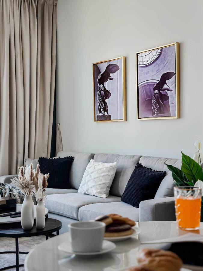 Apartment Trophy - Cozy Elegant *