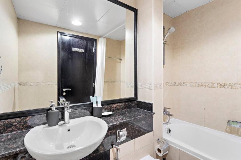 Stonetree - Furnished In Peaceful Community *
