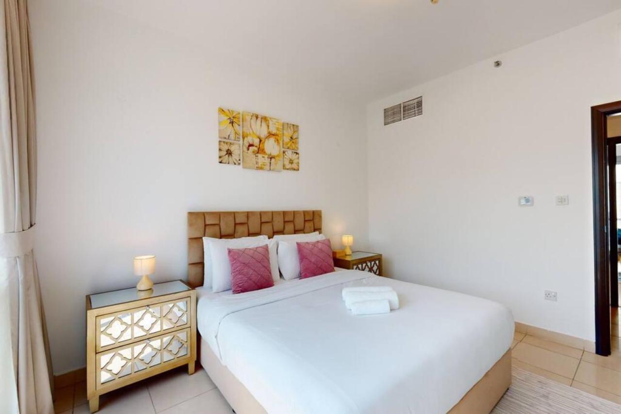 La Riviera Tower - Vacationer *