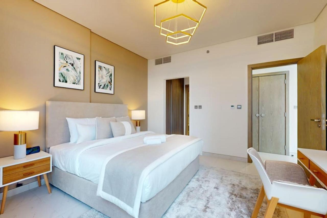 Apartment Residences 21- Elegant One Bedroom *