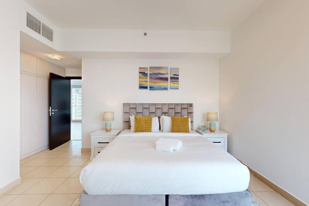 La Riviera Tower - Vacationer *