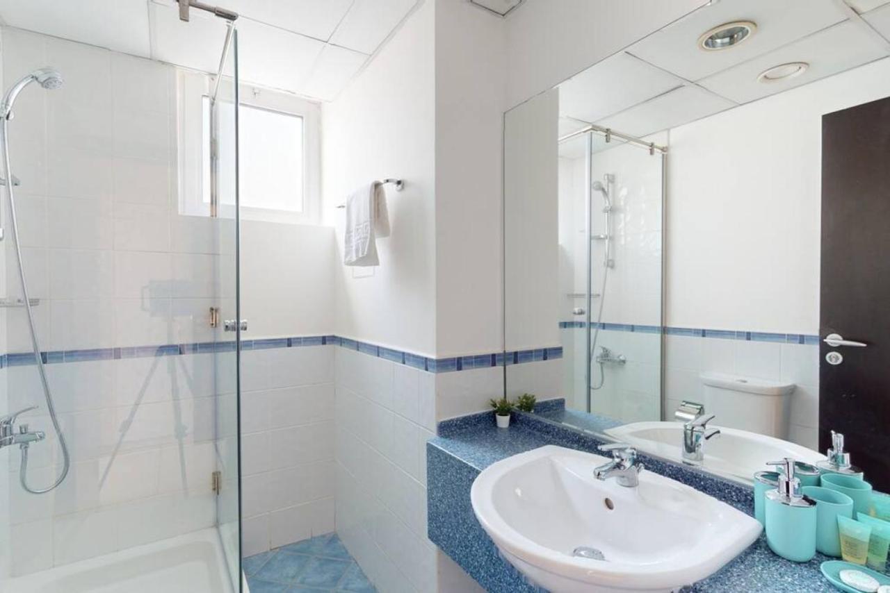 La Riviera Tower - Vacationer Apartment *