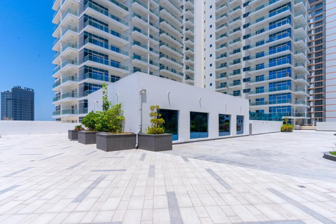 Cityscape Studio I Gym, Pool, & Cozy Views Dubai