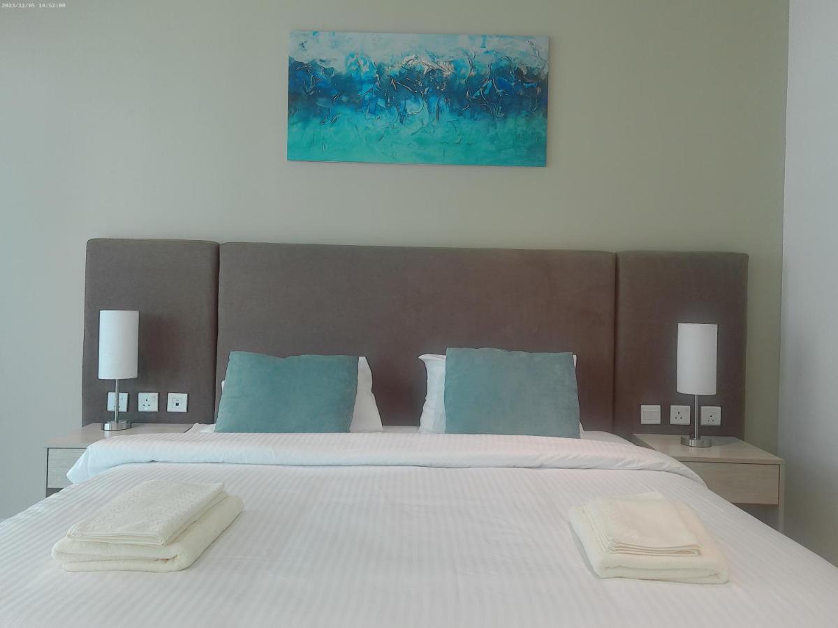 Appartment, Beach And Rooftop Infinity Pool Access * Dubai