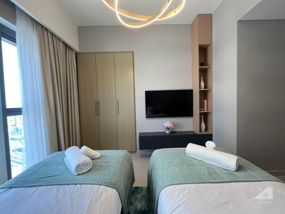 Dreamy Getaway 4b In Burj Royale Downtown Apartment Dubai
