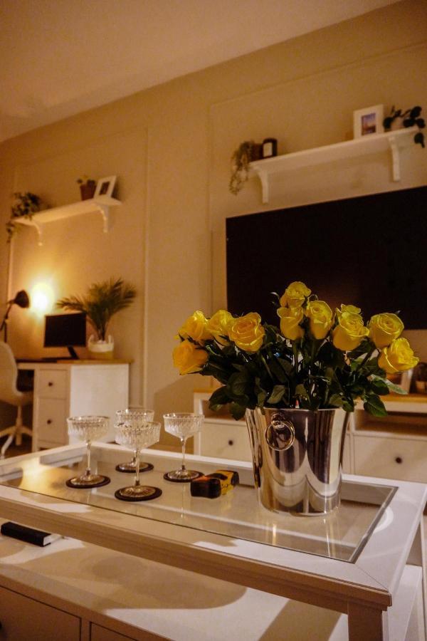 Chic In Downtown Apartment Dubai