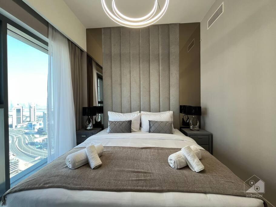 Dreamy Getaway 4b In Burj Royale Downtown Dubai