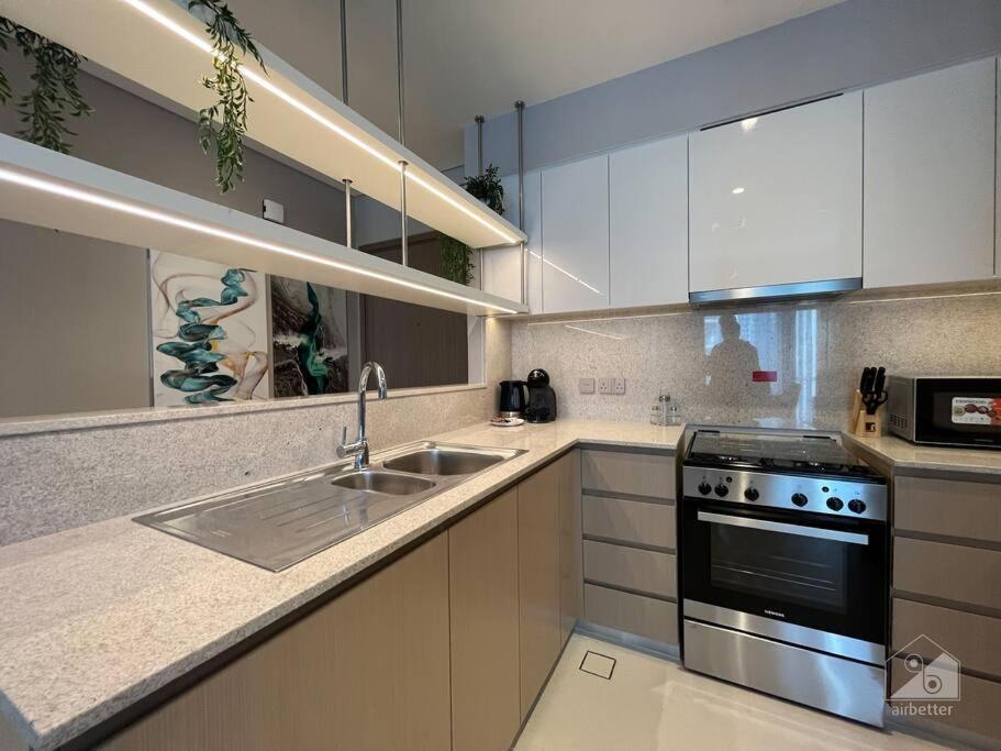Apartment Dreamy Getaway 4b In Burj Royale Downtown *