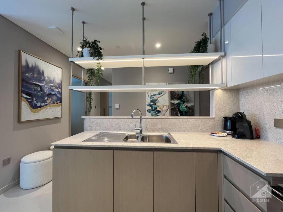 Dreamy Getaway 4b In Burj Royale Downtown Apartment