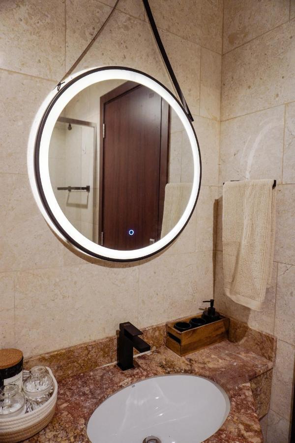 Chic In Downtown Apartment Dubai