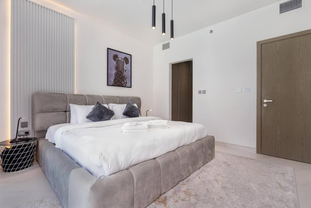 Apartment One Bedroom - 10min From Burj Khalifa - Lagoon View
