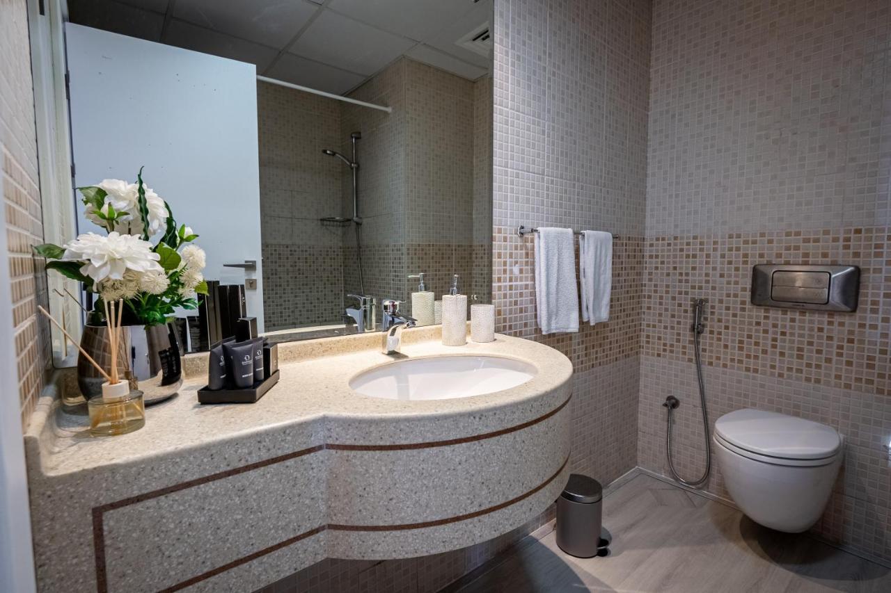 Daniels Spacious 1br In Heart Of Marina Apartment Dubai