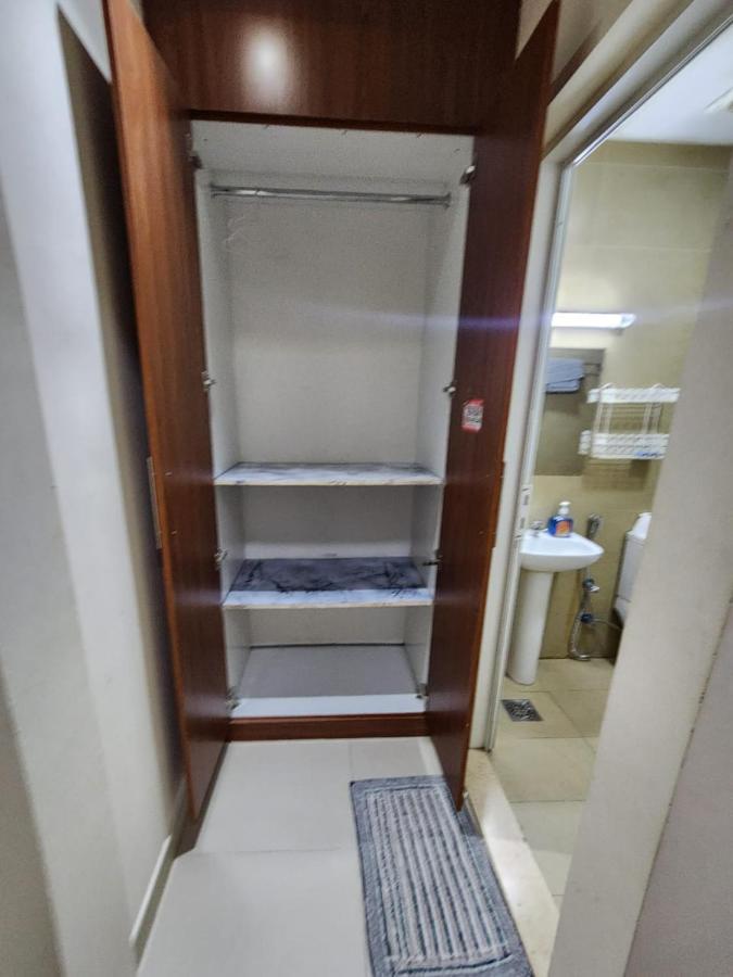 Couple With Attached Bathroom * Dubai