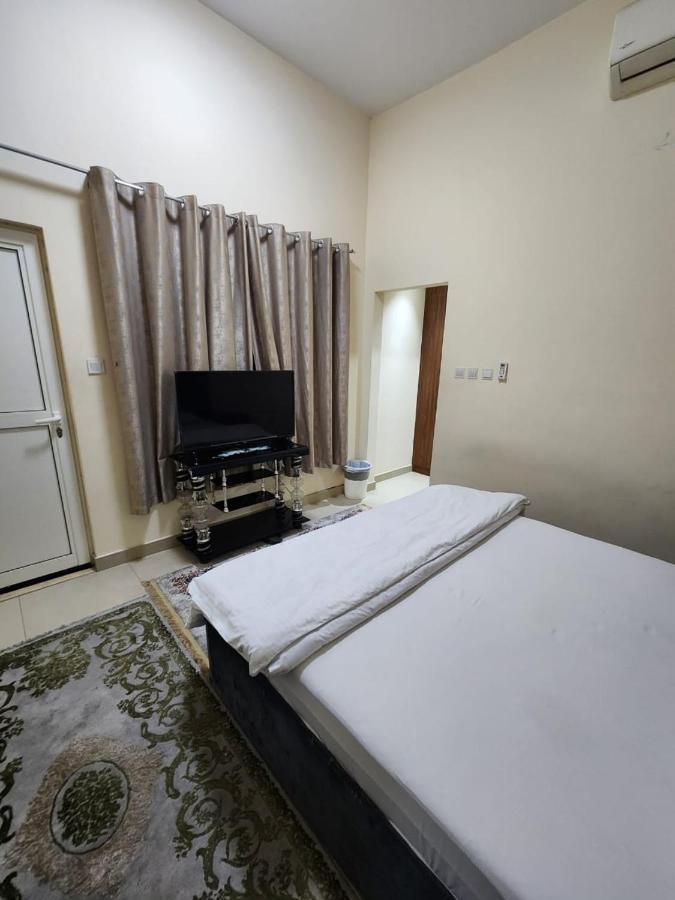Guest house Couple With Attached Bathroom