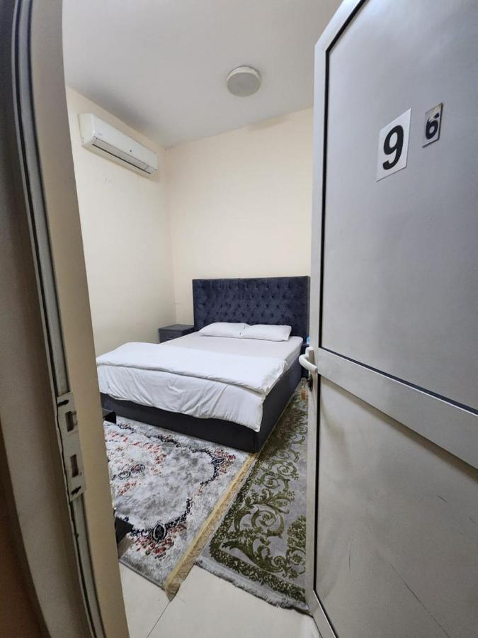 Guest house Couple With Attached Bathroom *