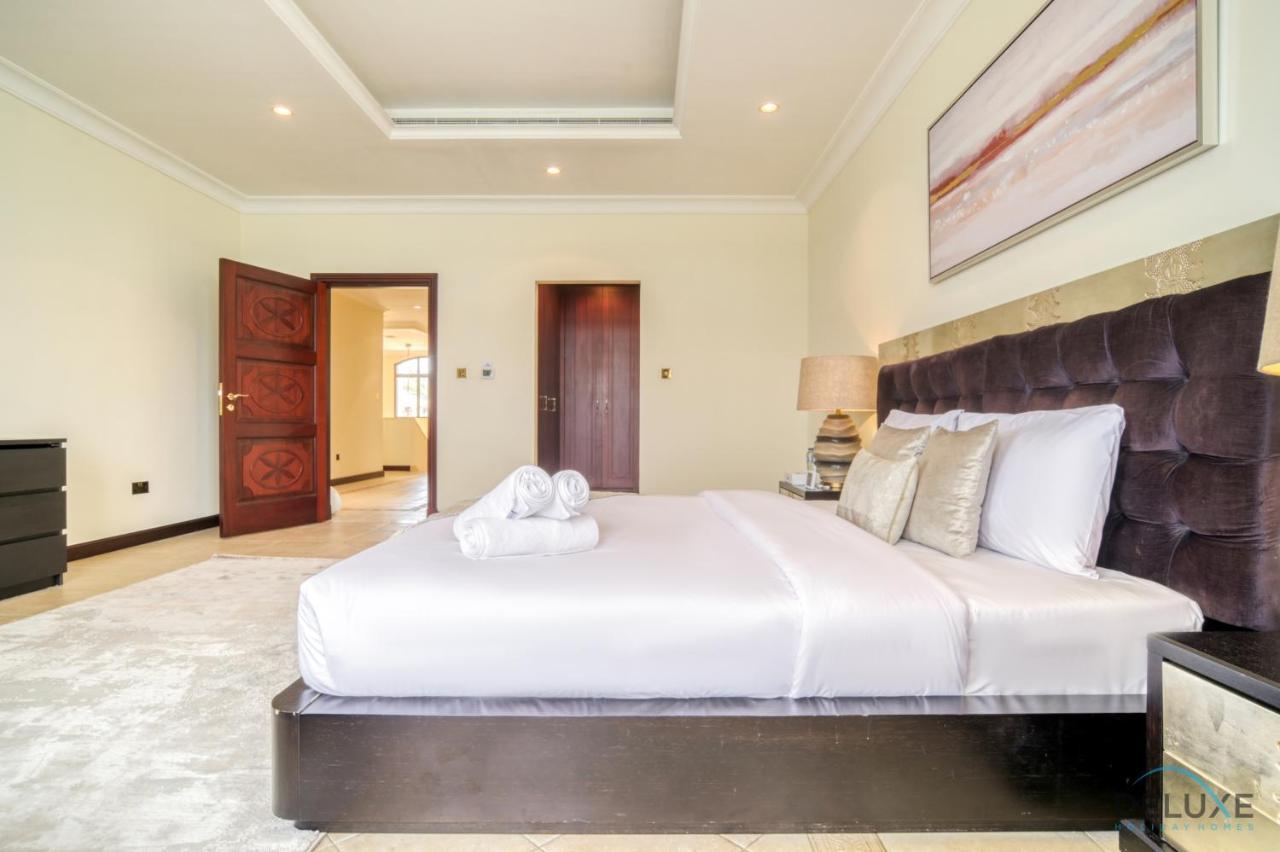 Premier 6br With Assistant's And Private Pool In Frond E Palm Jumeirah By Deluxe Homes Apartment Dubai