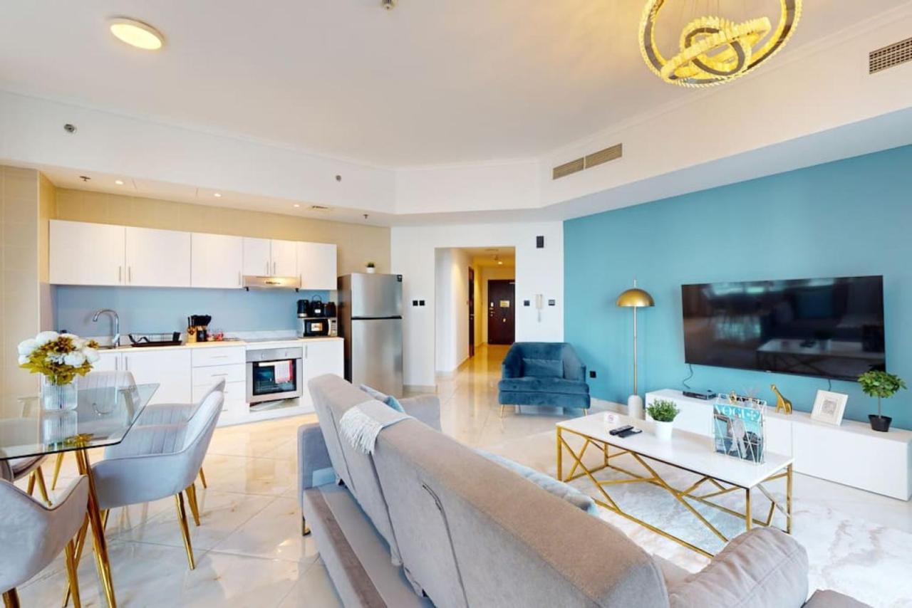 Torch Tower - Colourful Two Bedroom With View Apartment *