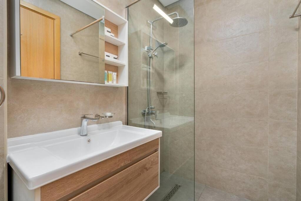 In Heart Of Jvc - Pantheon Elysee - Apartment
