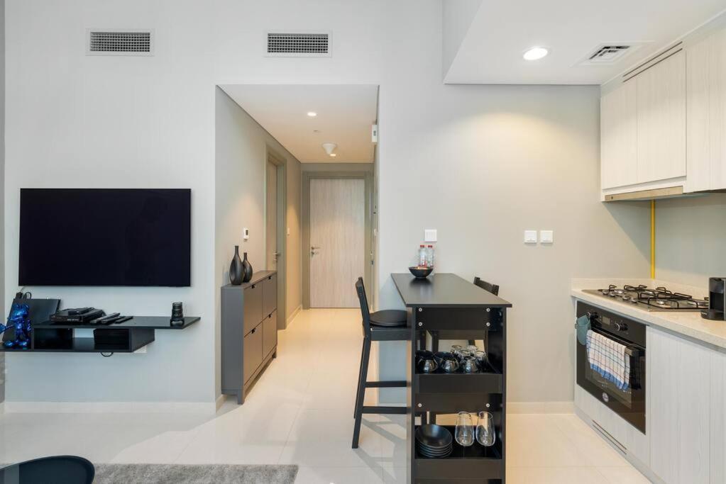 Apartment 1 Bedroom In Zada Tower - Business Bay - Dubai