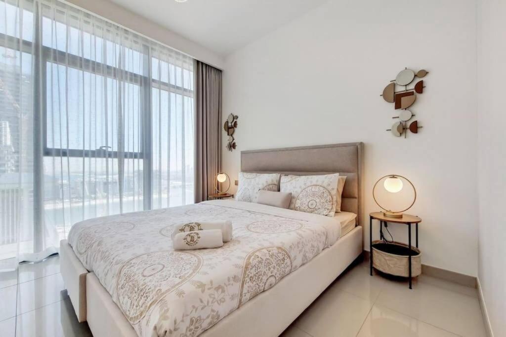 Stunning View Large 2 Bed Apartment Dubai