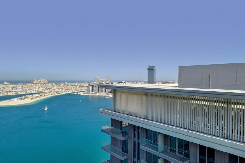 Apartment Stunning View Large 2 Bed *