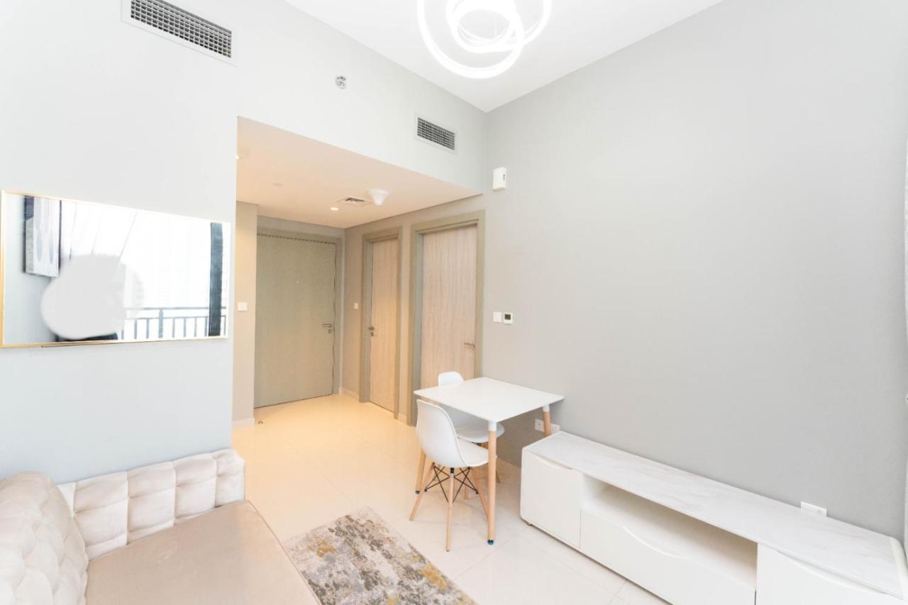 Cozy & Modern 1br In Business Bay Walking Distance To The Metro
