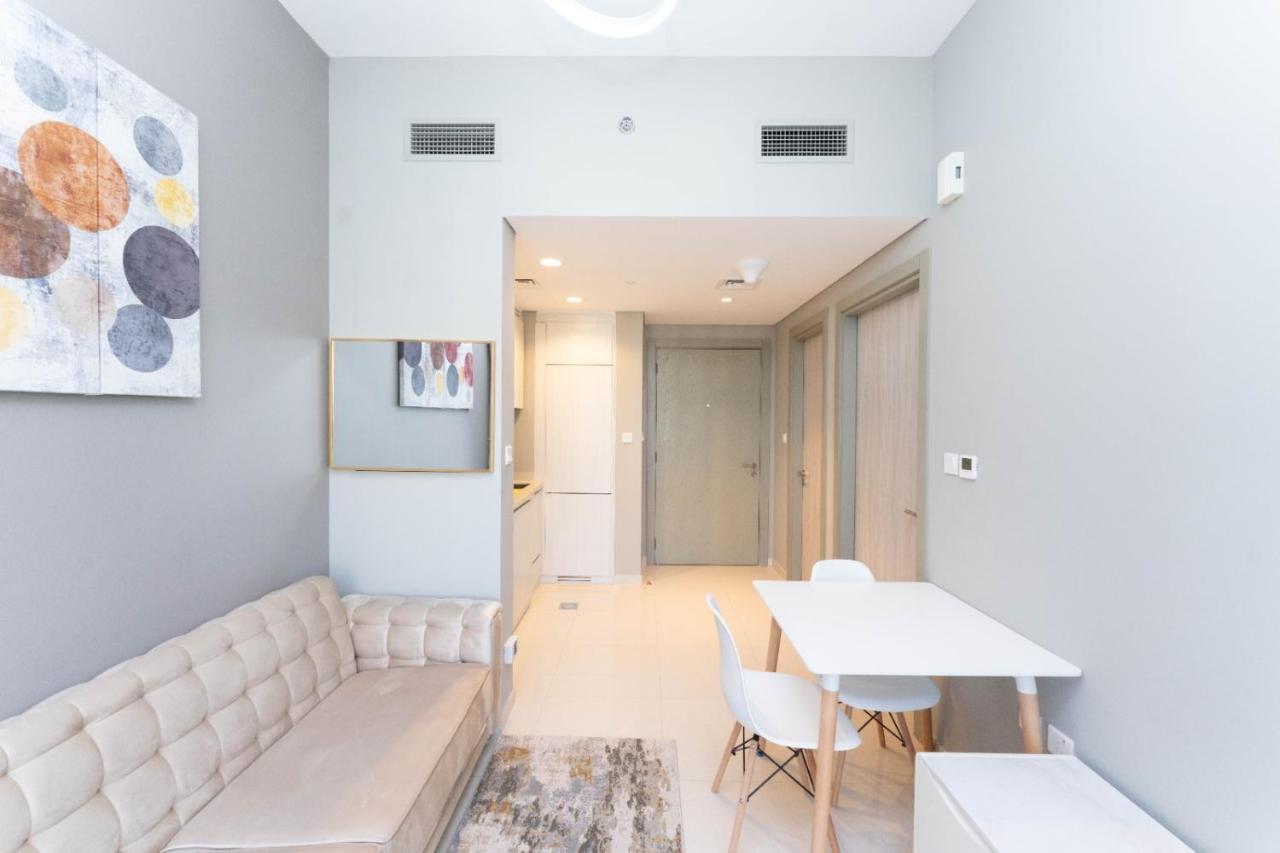 Cozy & Modern 1br In Business Bay Walking Distance To The Metro *