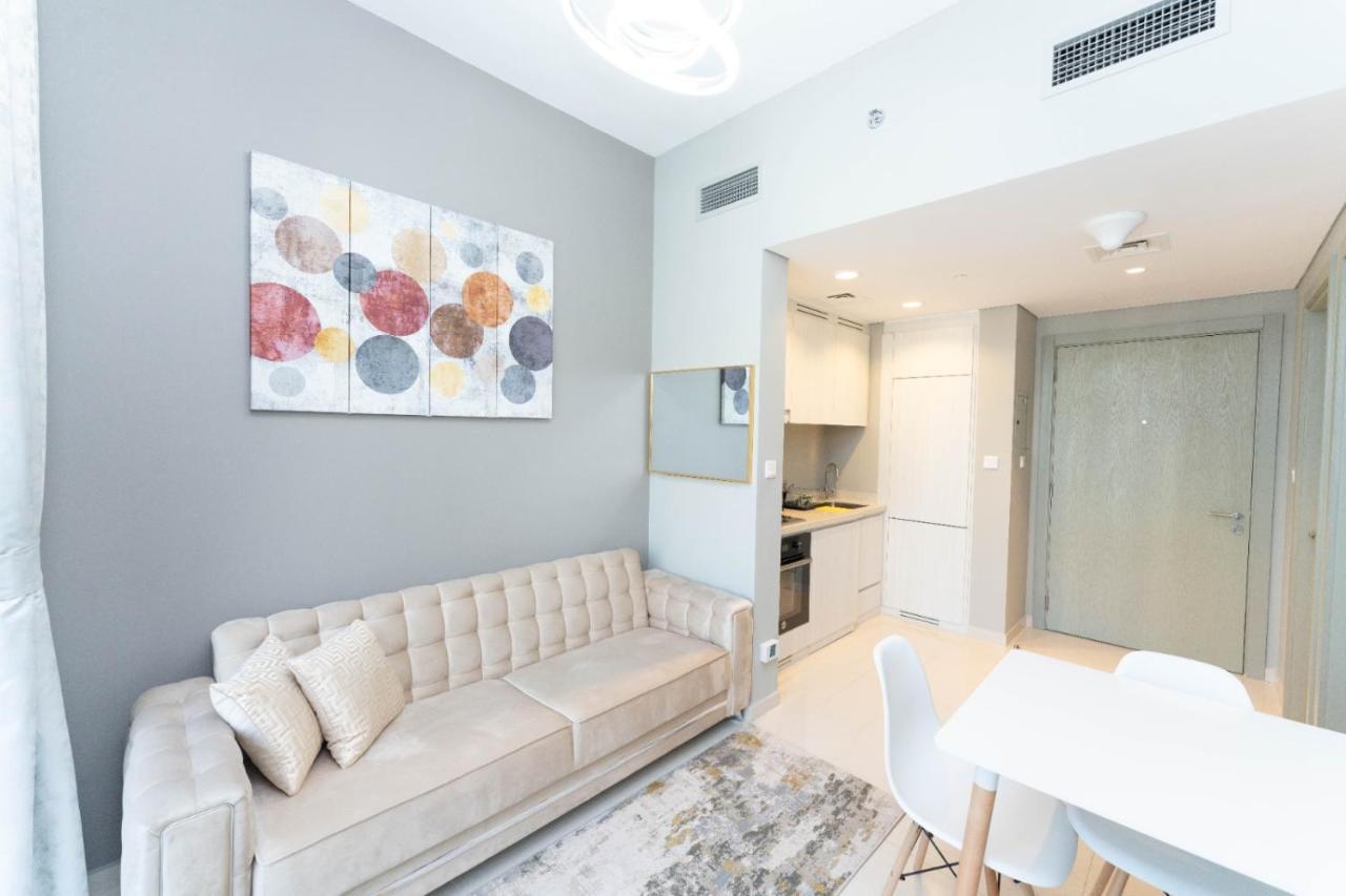 Cozy & Modern 1br In Business Bay Walking Distance To The Metro *