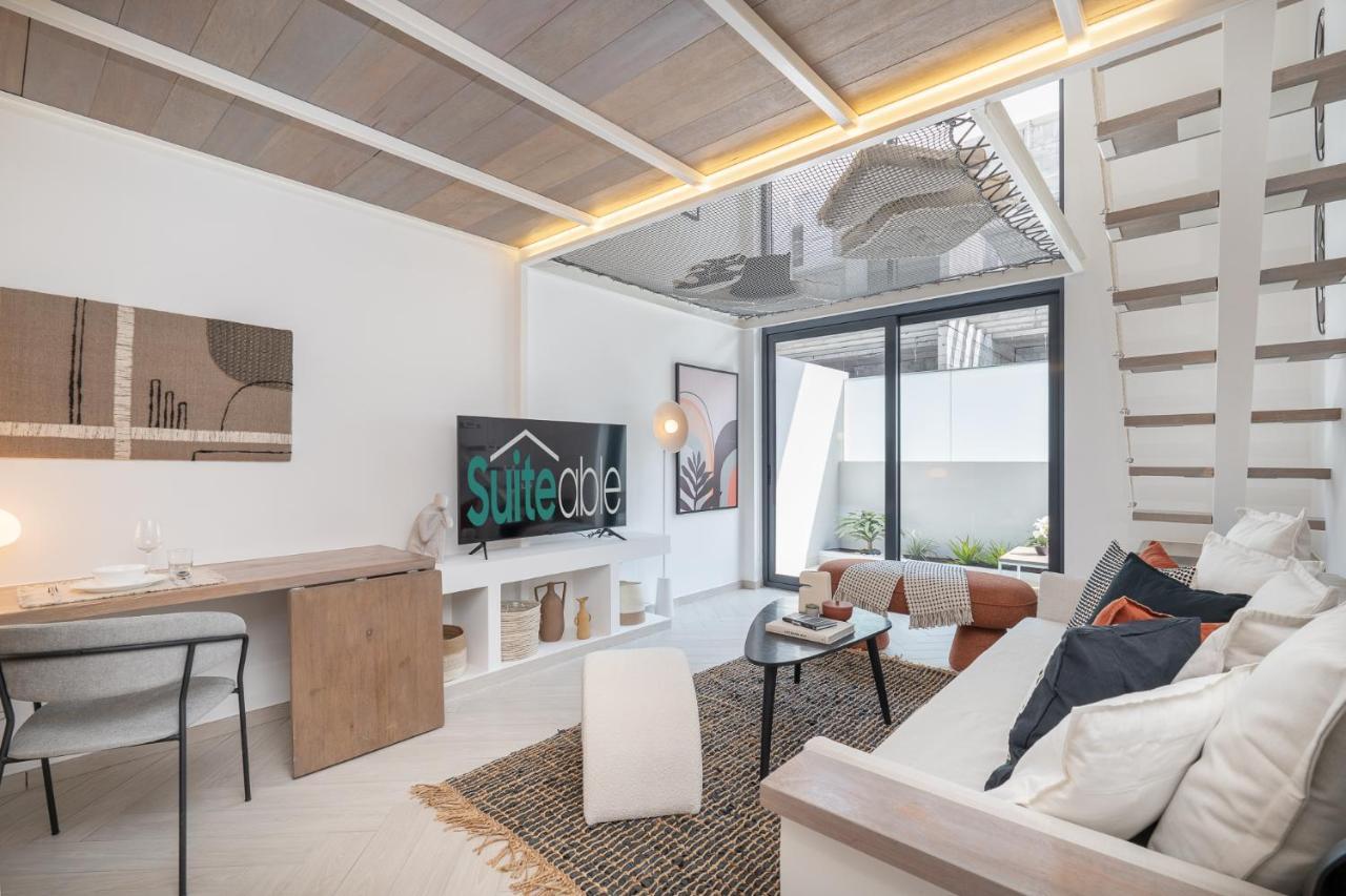Fashionable Loft With Catamaran Net In Jvc Apartment