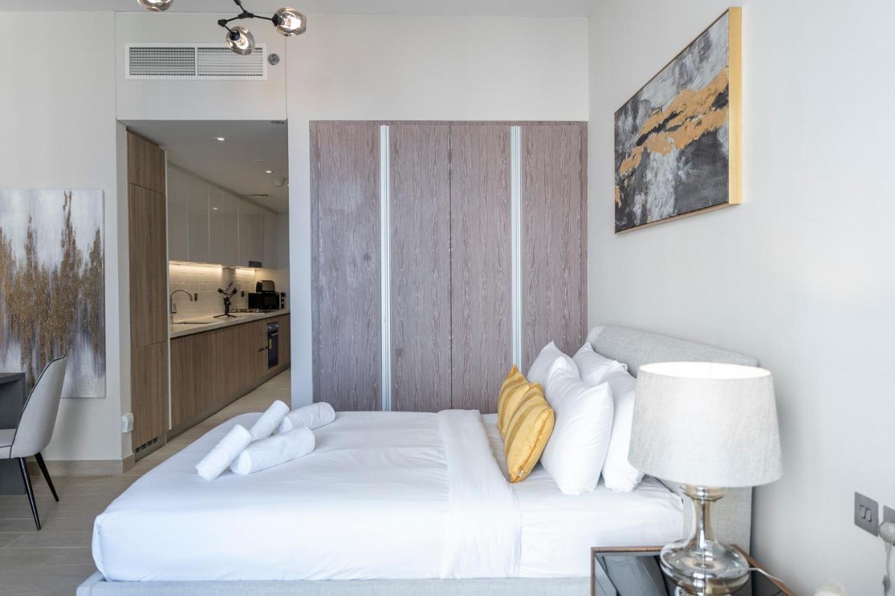 Dive Into Luxury At Liv - Suiteable Apartment *