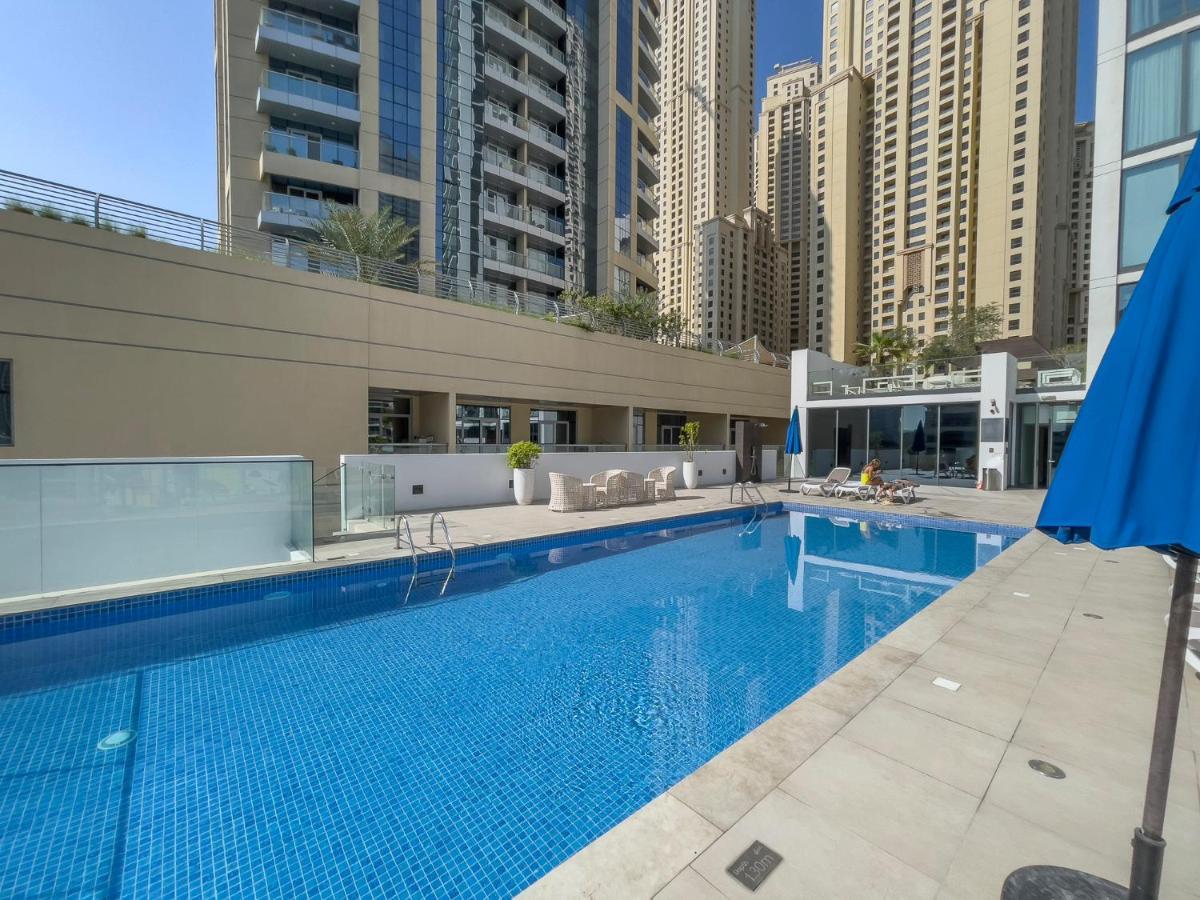 Apartment Dive Into Luxury At Liv - Suiteable Dubai