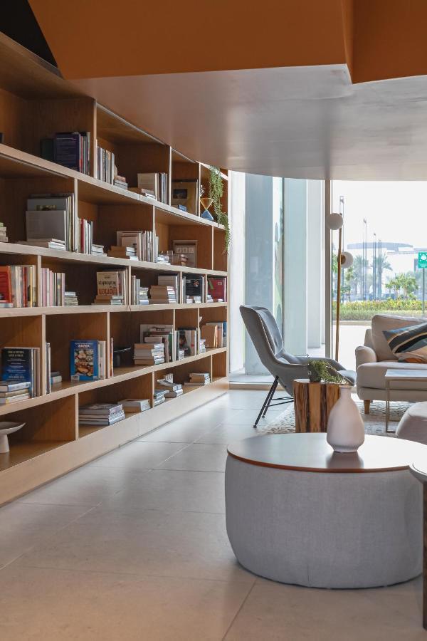 Apartment Cozy In Hills Dubai