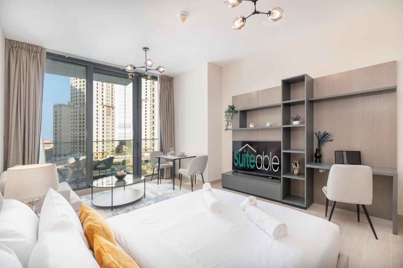 Dive Into Luxury At Liv - Suiteable Apartment Dubai