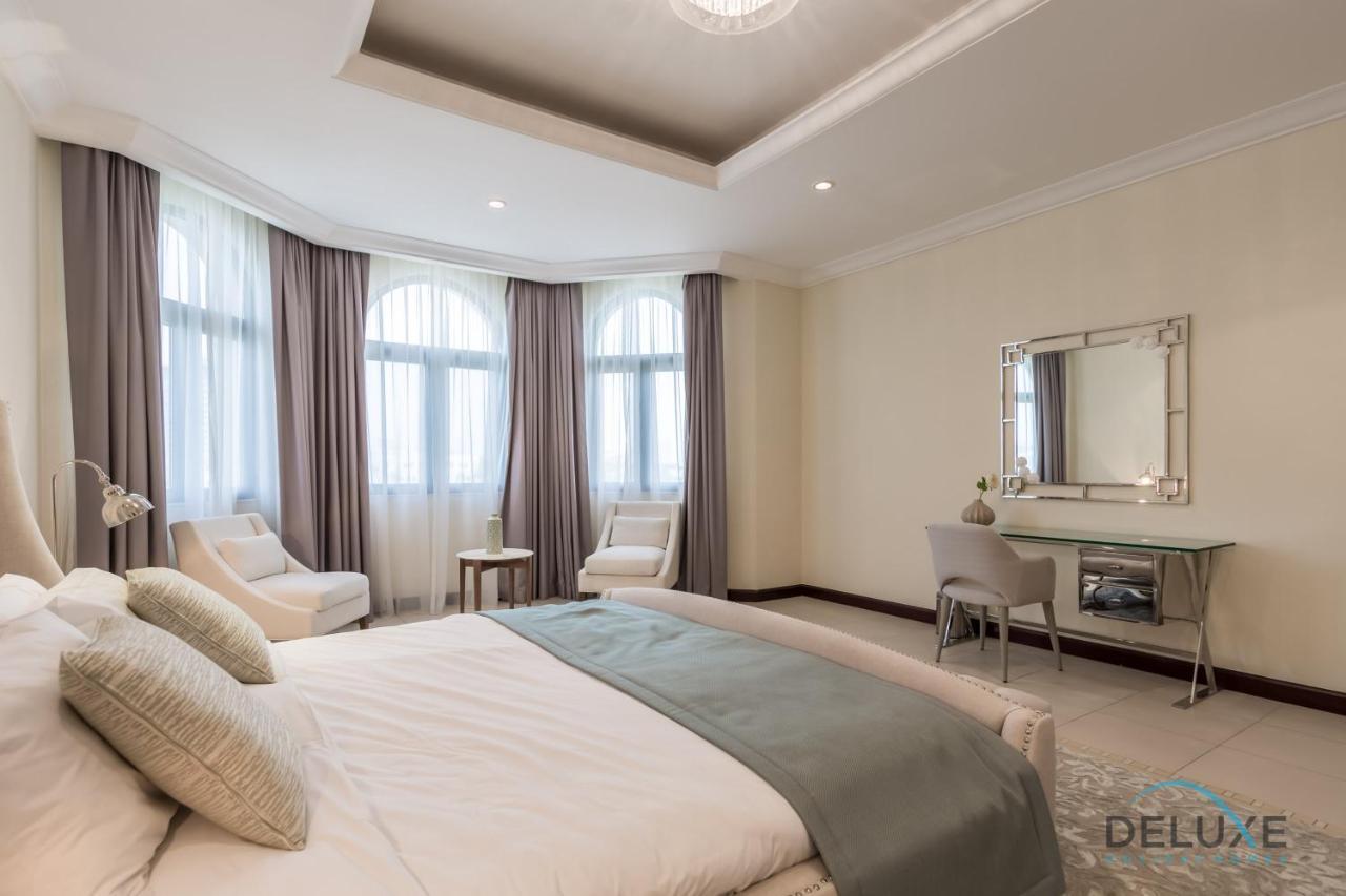 Charming 5br With Assistant's And Private Pool On Palm Jumeirah By Deluxe * Dubai