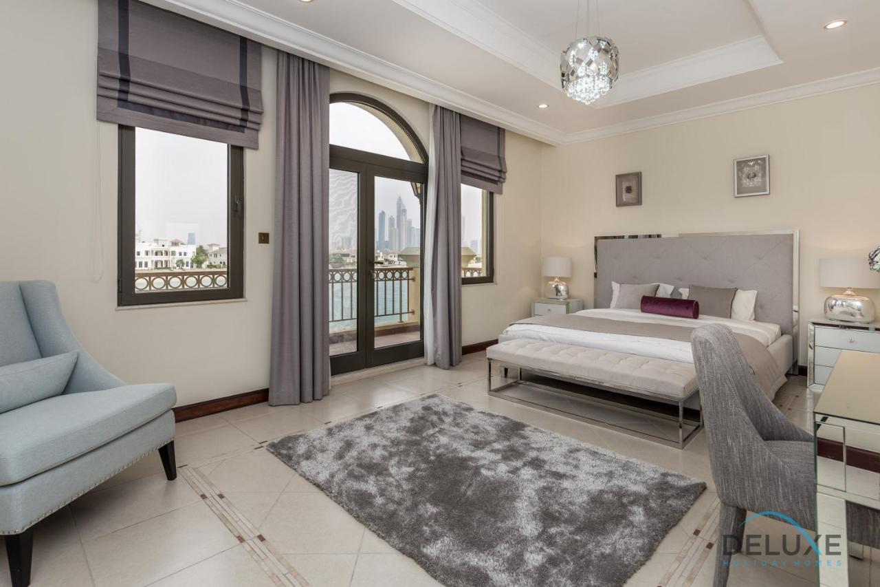 Charming 5br With Assistant's And Private Pool On Palm Jumeirah By Deluxe Apartment
