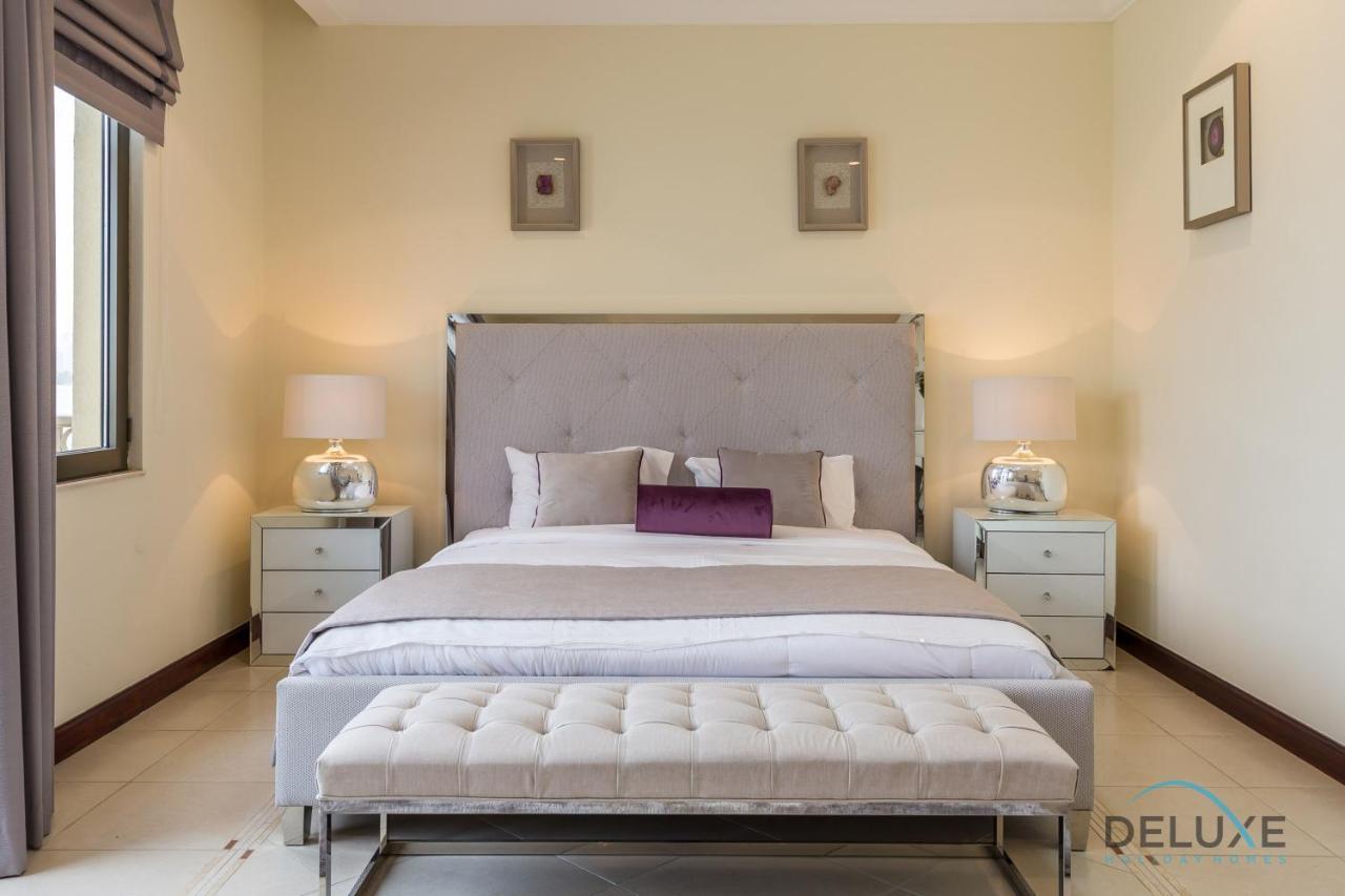 Charming 5br With Assistant's And Private Pool On Palm Jumeirah By Deluxe
