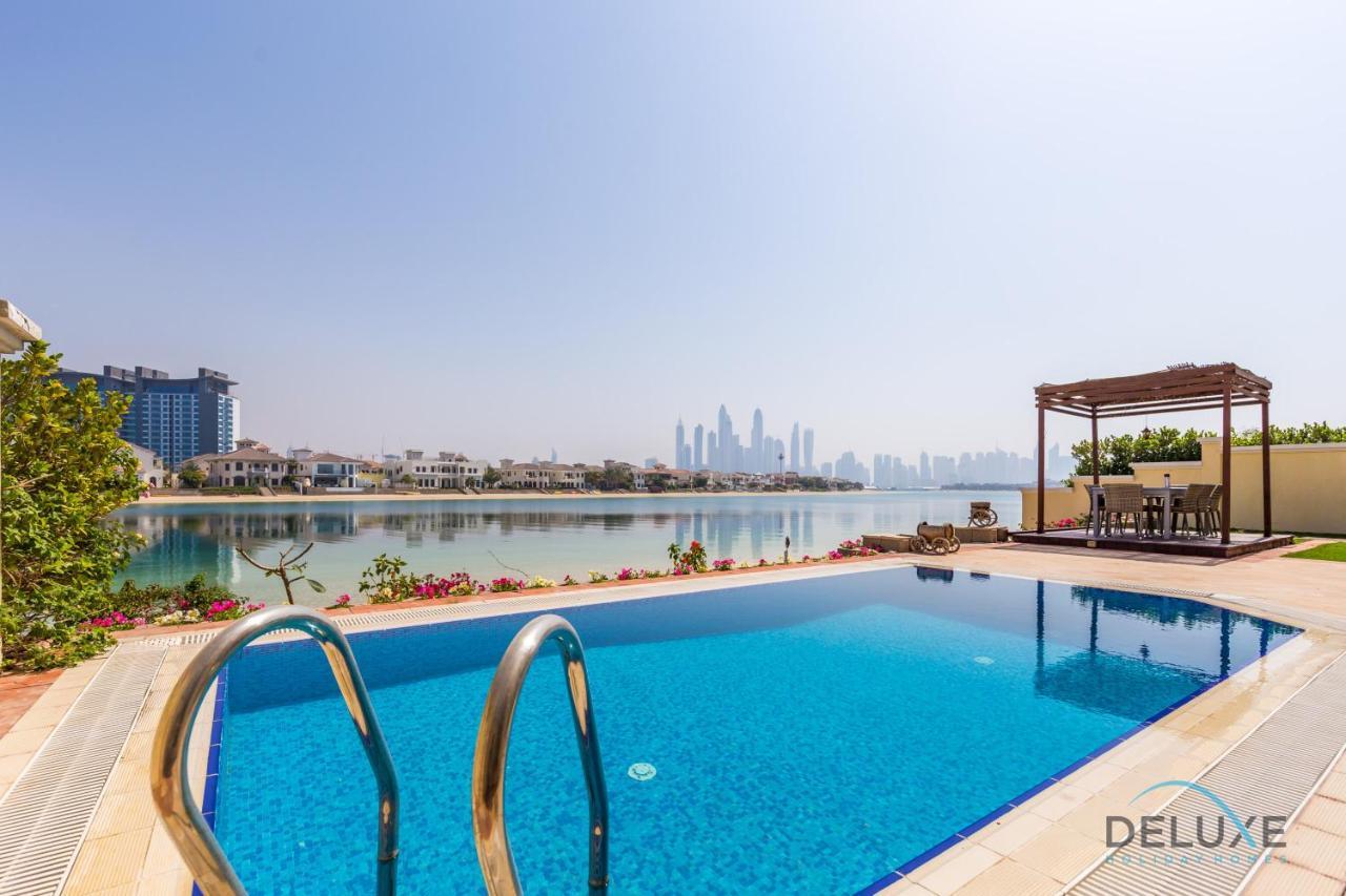 Charming 5br With Assistant's And Private Pool On Palm Jumeirah By Deluxe Dubai
