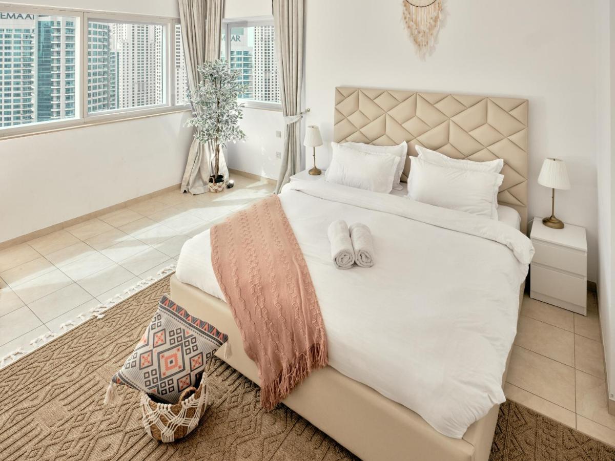 Luxury 2 Bedroom With Full Marina View Apartment *