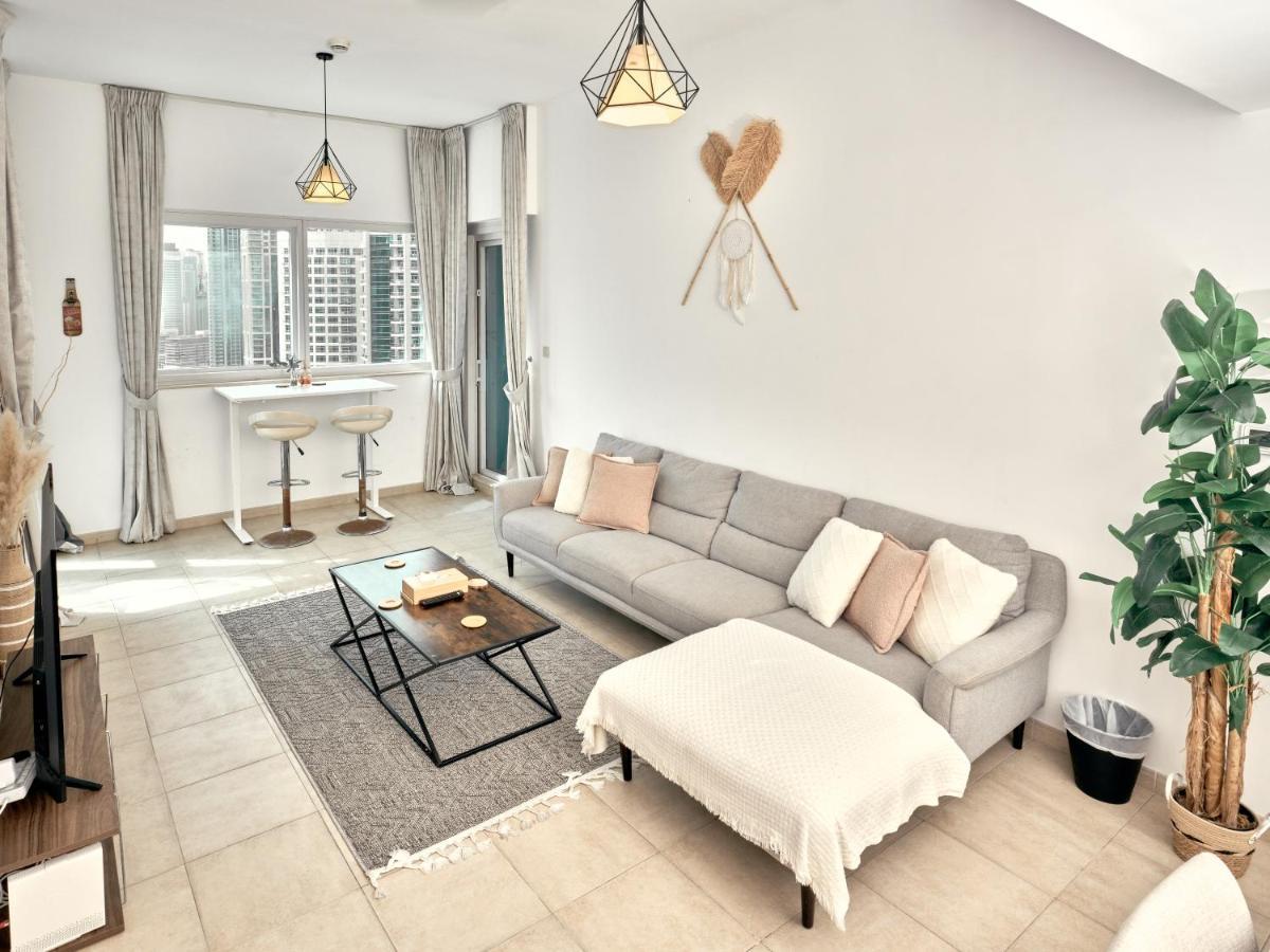 Luxury 2 Bedroom With Full Marina View Apartment *