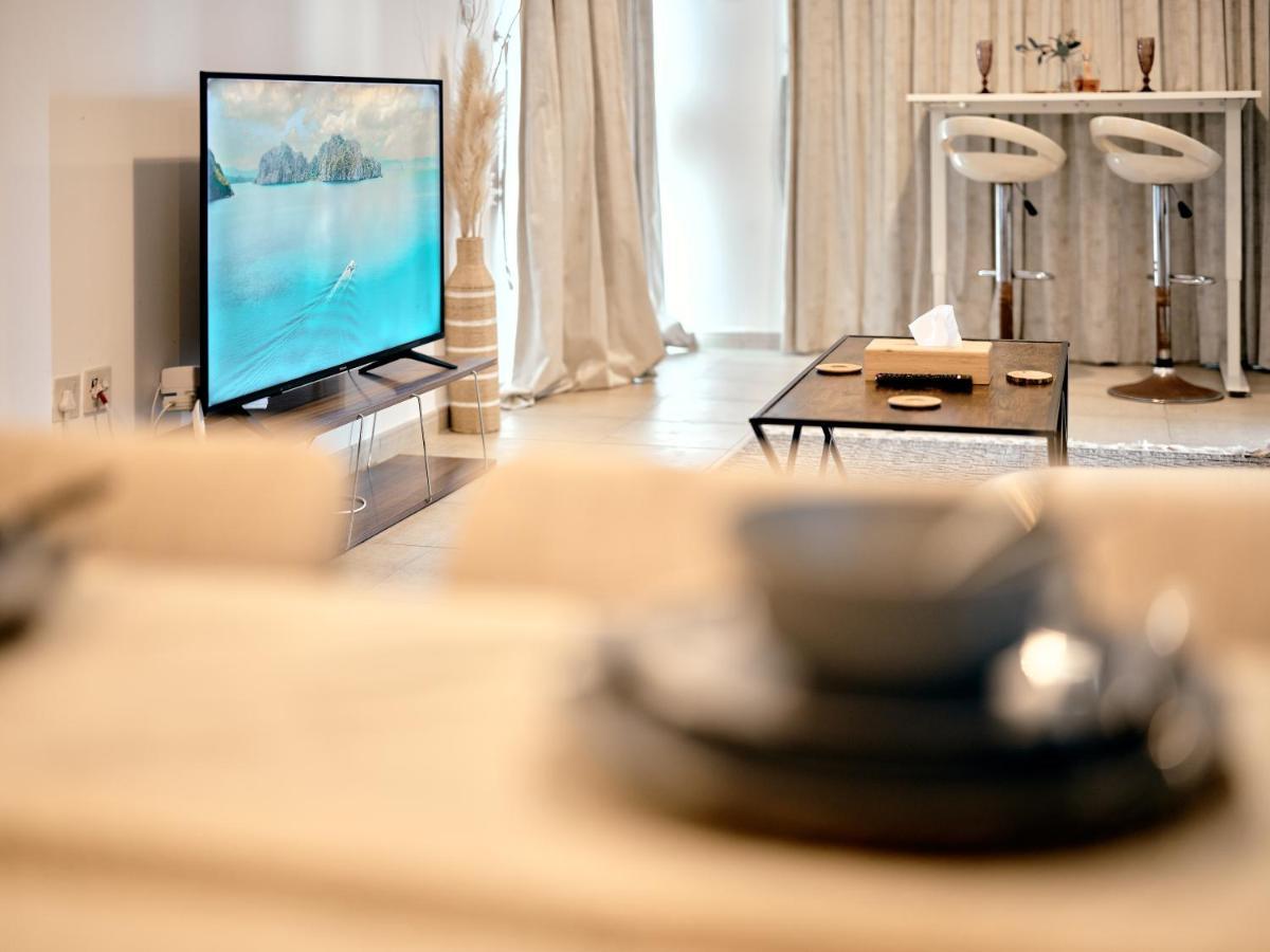 Apartment Luxury 2 Bedroom With Full Marina View Dubai
