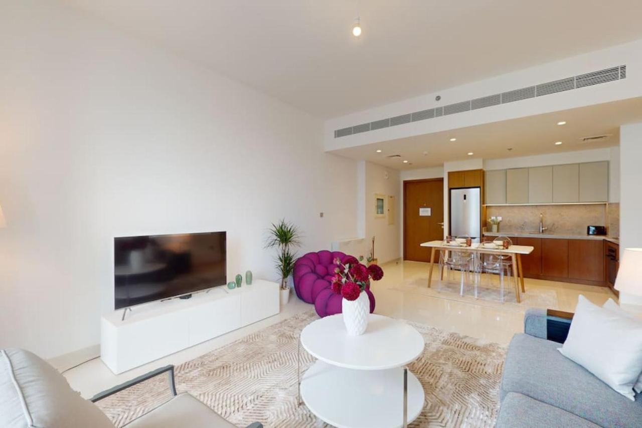 Isle - Bright One Bedroom Apartment Dubai