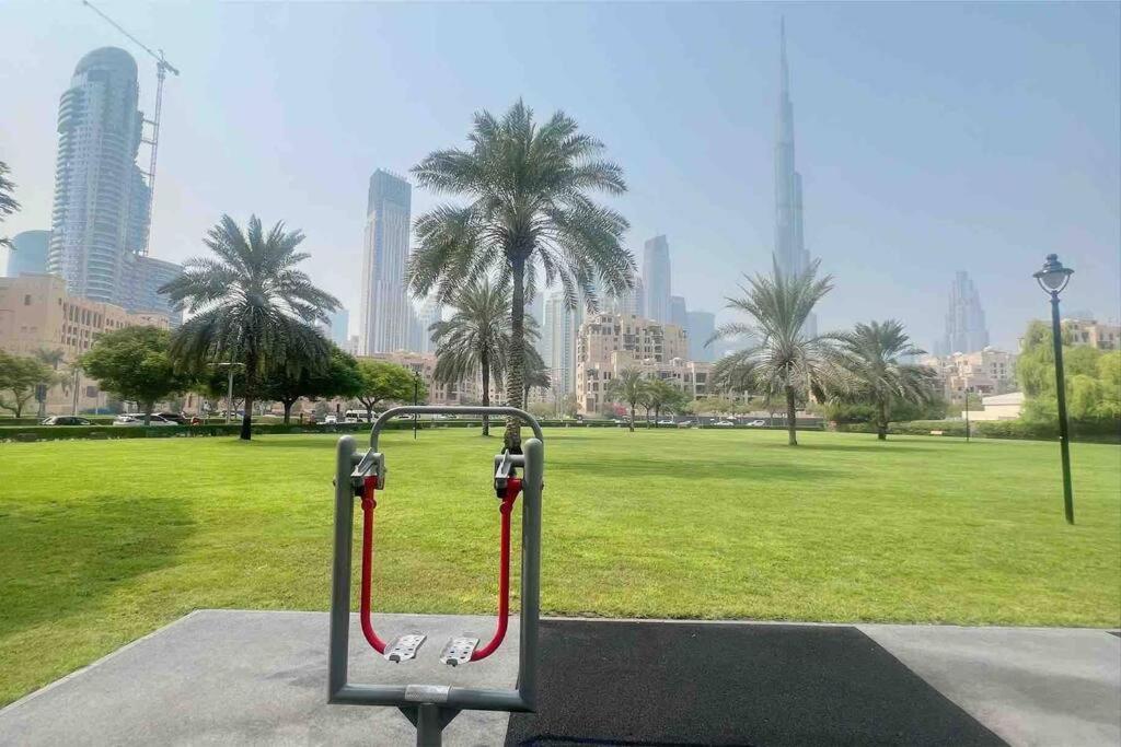 Chic Park At Mall With Pool, Gym, Squash Courts, Games & Mini Theatre!