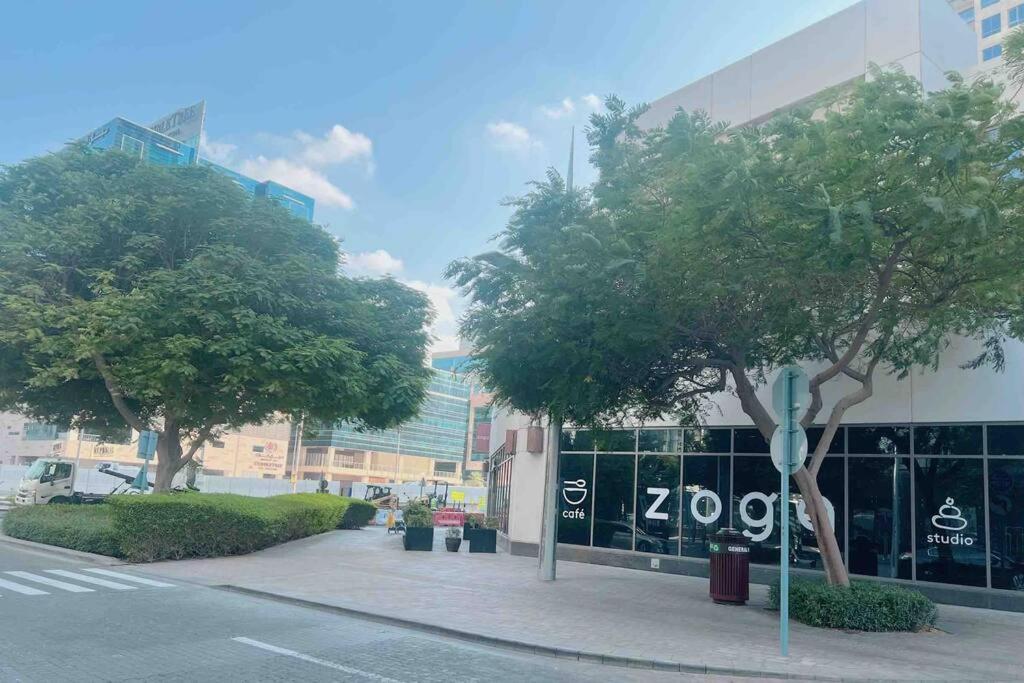 Chic Park At Mall With Pool, Gym, Squash Courts, Games & Mini Theatre! * Dubai